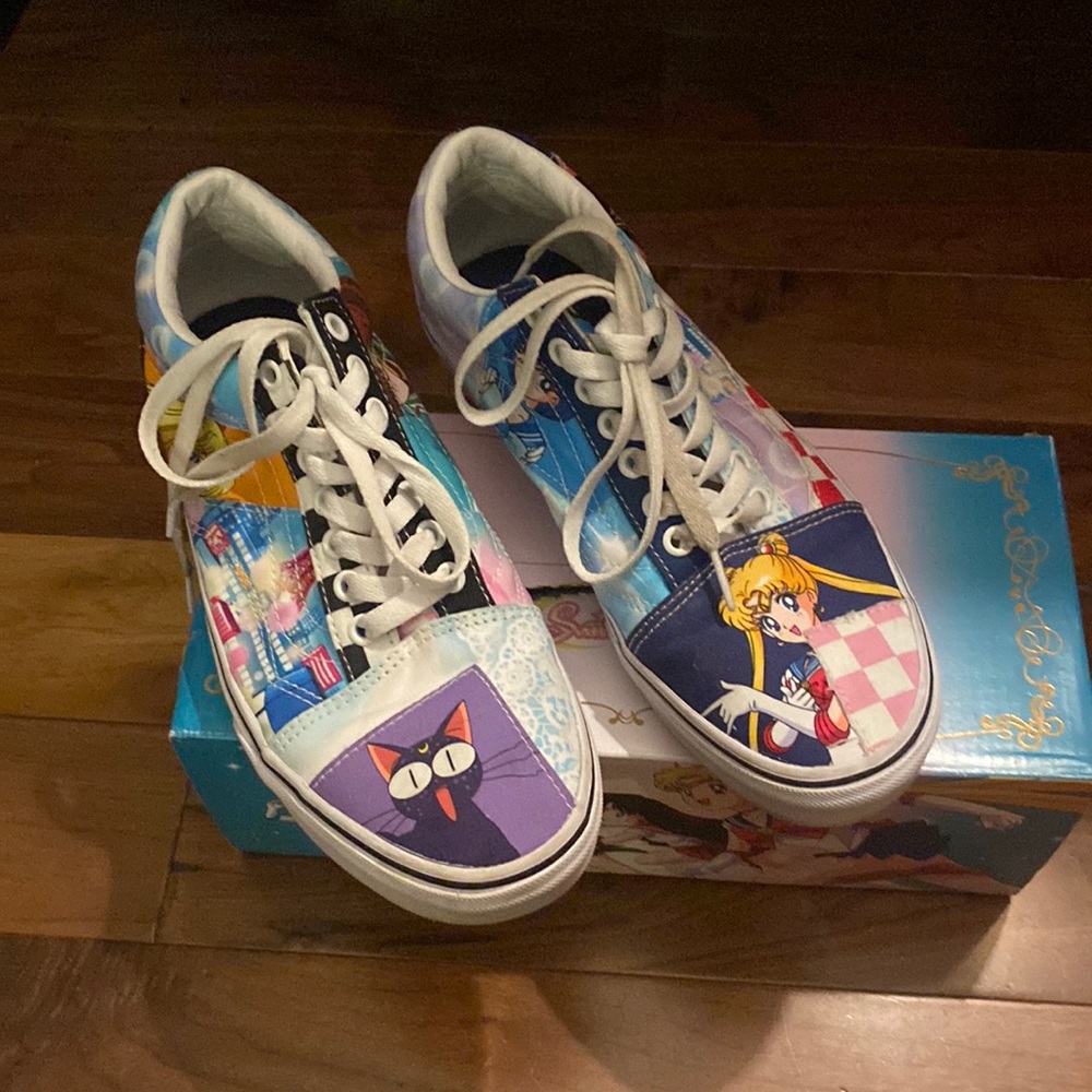 Sailor moon collaboration with vans - size 9.5 women - 8 men’s